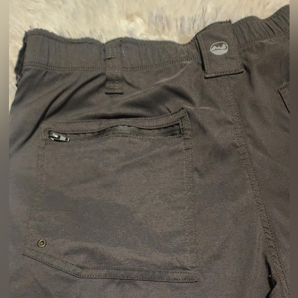 Magellan Outdoors Men’s Size 34 Shorts EUC - Picture 2 of 7